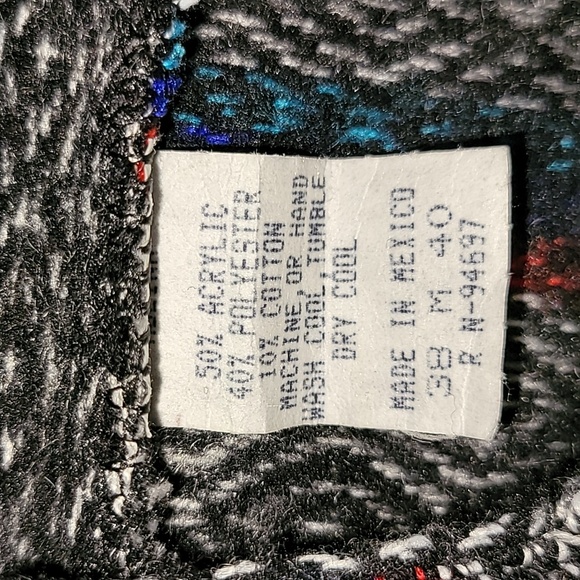 Vintage. Mexican Baja Hoodie. Knit.  Like-new. Size Medium - Picture 8 of 14